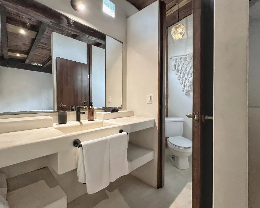 Laura Foster _ Soul Inspired Gurl